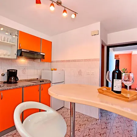 And With A Swimming Pool Novigrad - 6951 Pensjonat 3*